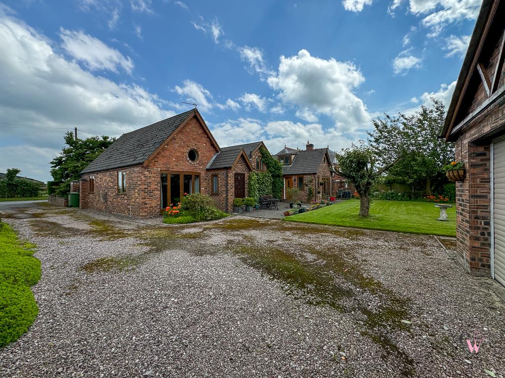 Swanlow Lane, Darnhall, Winsford CW Estate Agents